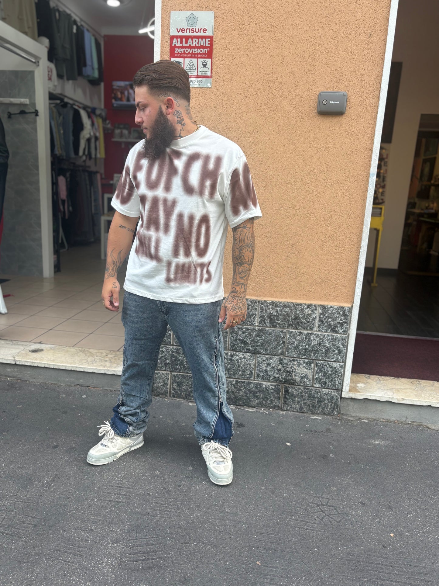 T-shirt scritta sfumata