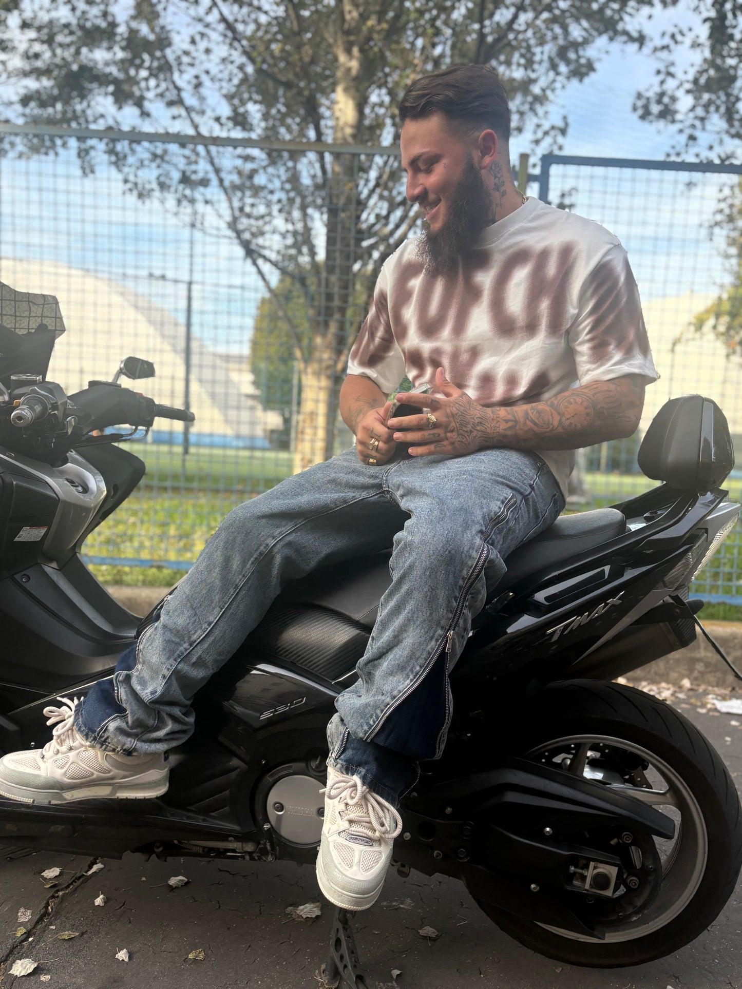 T-shirt scritta sfumata